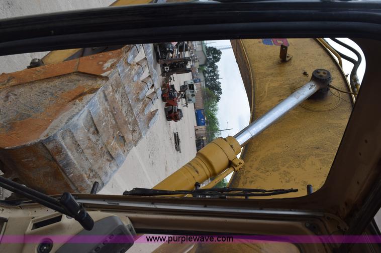 image for item H5239 1998 Caterpillar 320BL excavator