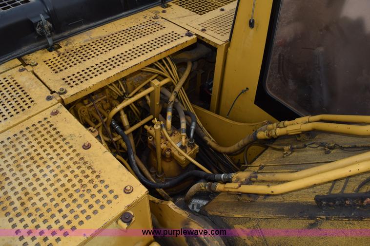 image for item H5239 1998 Caterpillar 320BL excavator