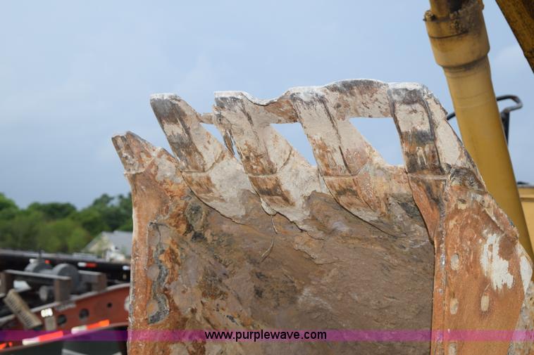 image for item H5239 1998 Caterpillar 320BL excavator