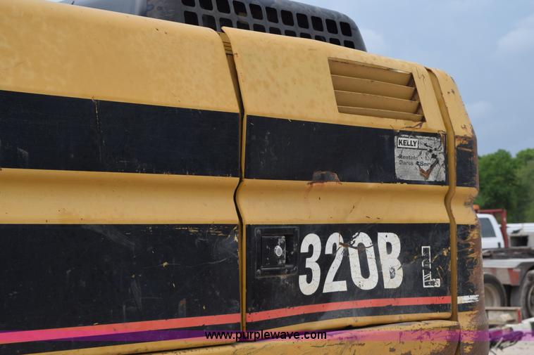 image for item H5239 1998 Caterpillar 320BL excavator