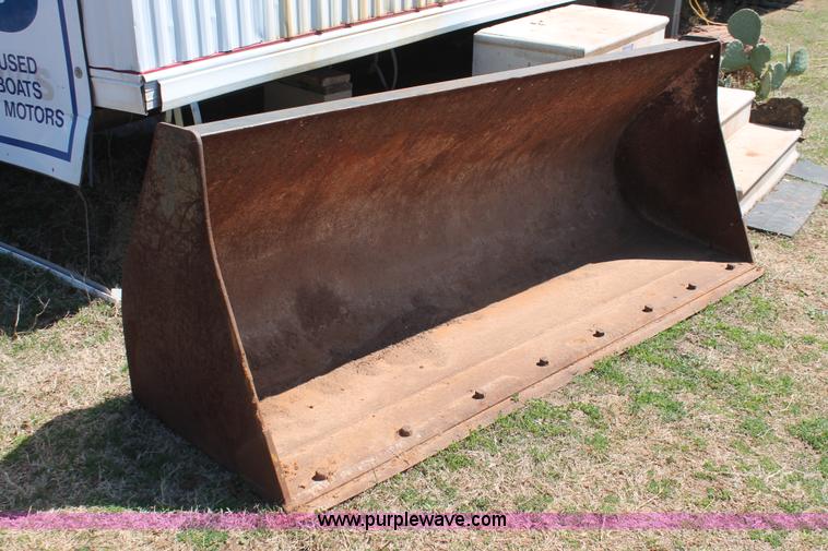 image for item H5863 92"W loader bucket