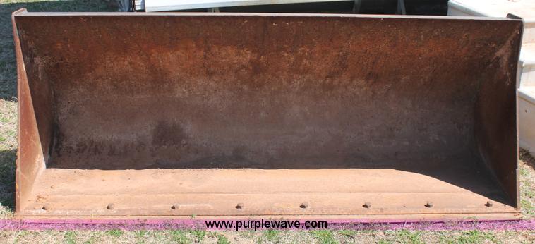 image for item H5863 92"W loader bucket