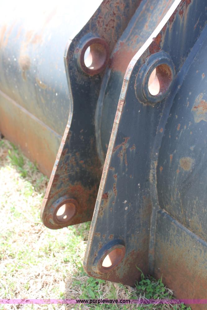 image for item H5863 92"W loader bucket