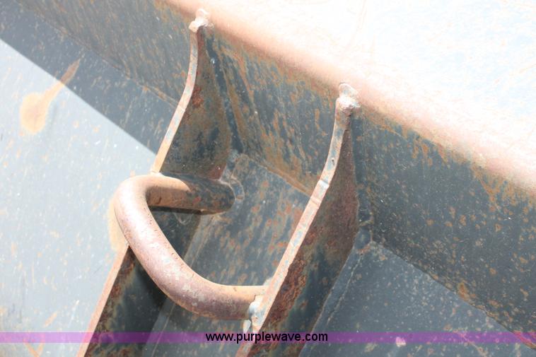 image for item H5863 92"W loader bucket
