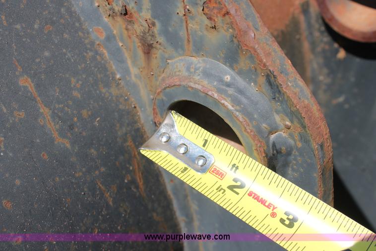 image for item H5863 92"W loader bucket