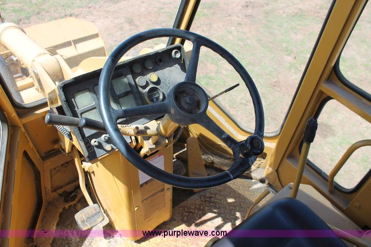 image for item H5864 1987 Komatsu WA150-1 wheel loader