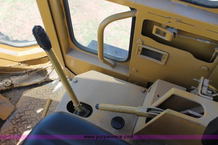 image for item H5864 1987 Komatsu WA150-1 wheel loader