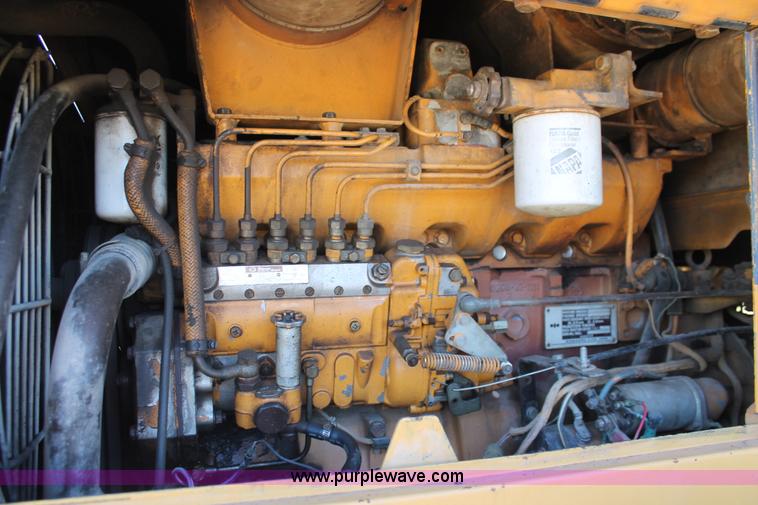 image for item H5864 1987 Komatsu WA150-1 wheel loader