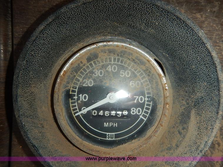 image for item H7908 1978 Ford 9000 water truck