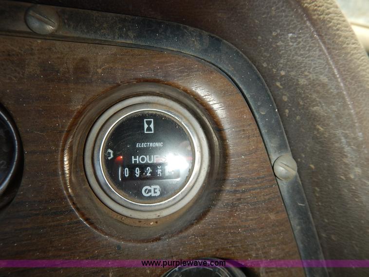 image for item H7908 1978 Ford 9000 water truck