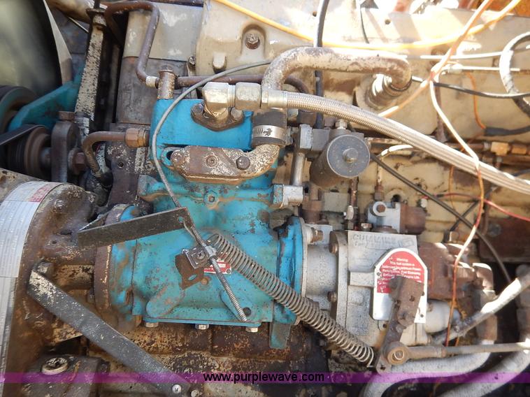 image for item H7908 1978 Ford 9000 water truck