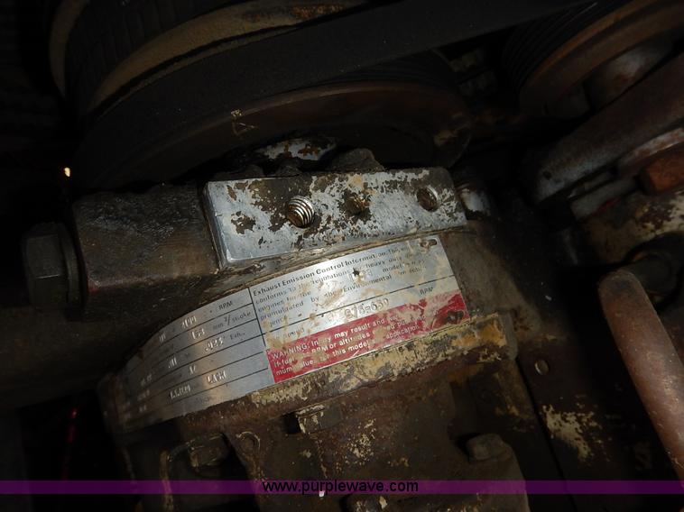 image for item H7908 1978 Ford 9000 water truck