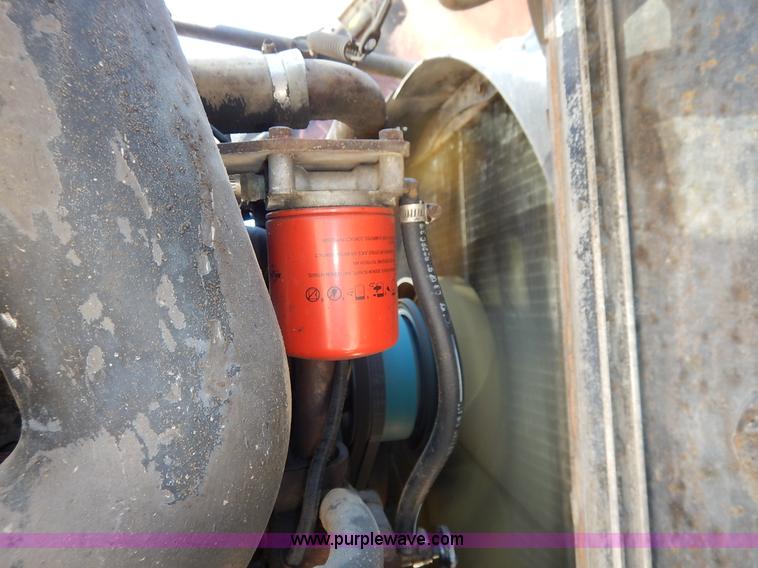 image for item H7908 1978 Ford 9000 water truck