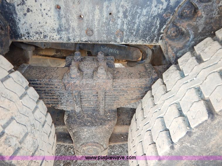 image for item H7908 1978 Ford 9000 water truck