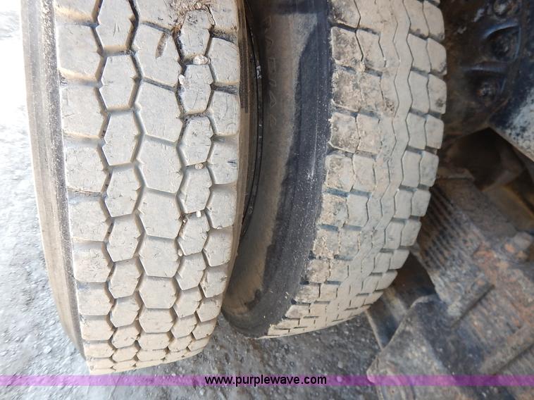 image for item H7908 1978 Ford 9000 water truck