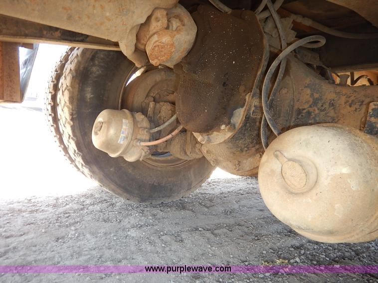 image for item H7908 1978 Ford 9000 water truck