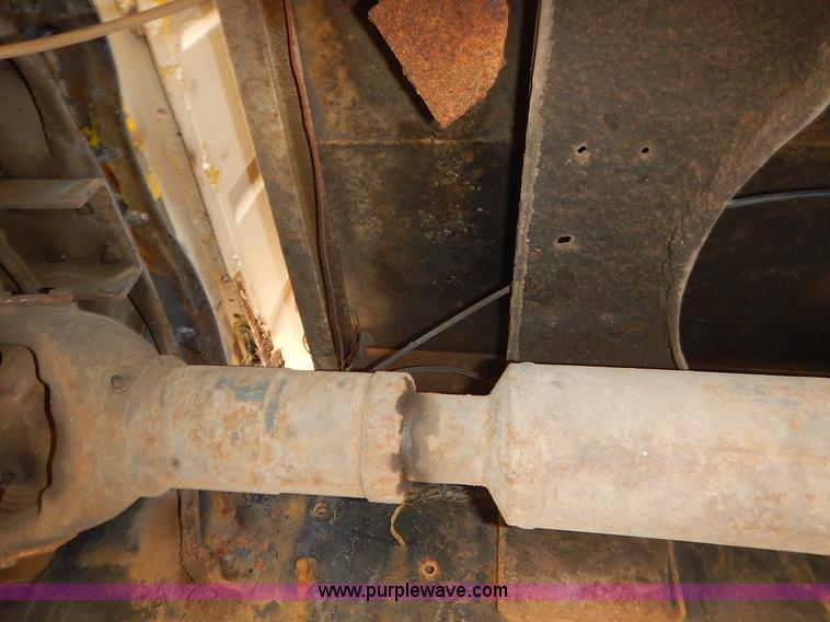 image for item H7908 1978 Ford 9000 water truck