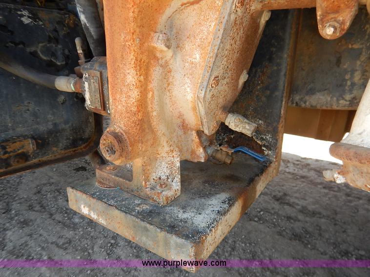 image for item H7908 1978 Ford 9000 water truck