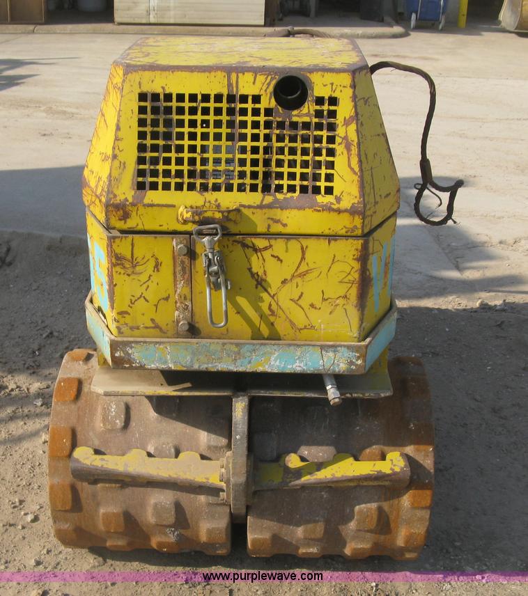 image for item H8720 1996 Multiquip Rammax RW1404-MR trench compactor