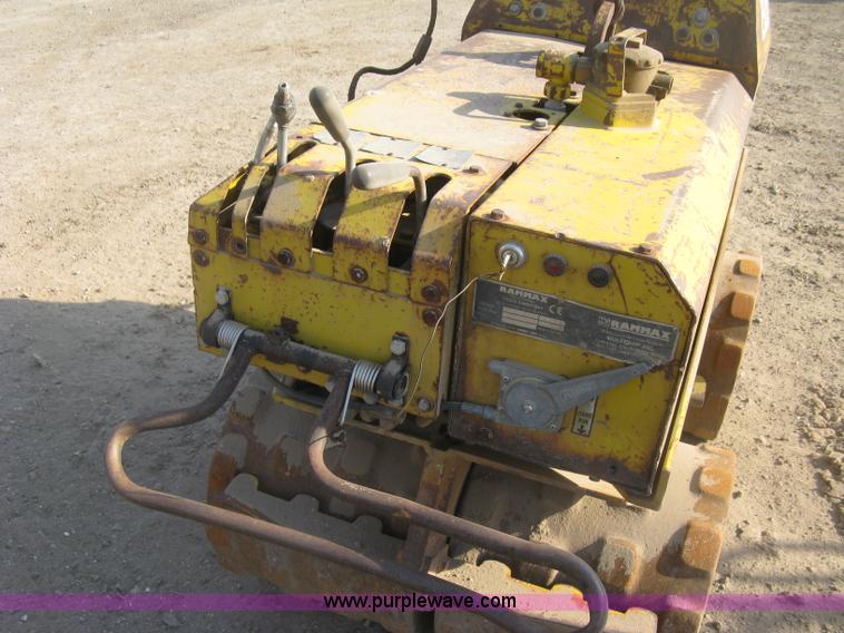 image for item H8720 1996 Multiquip Rammax RW1404-MR trench compactor
