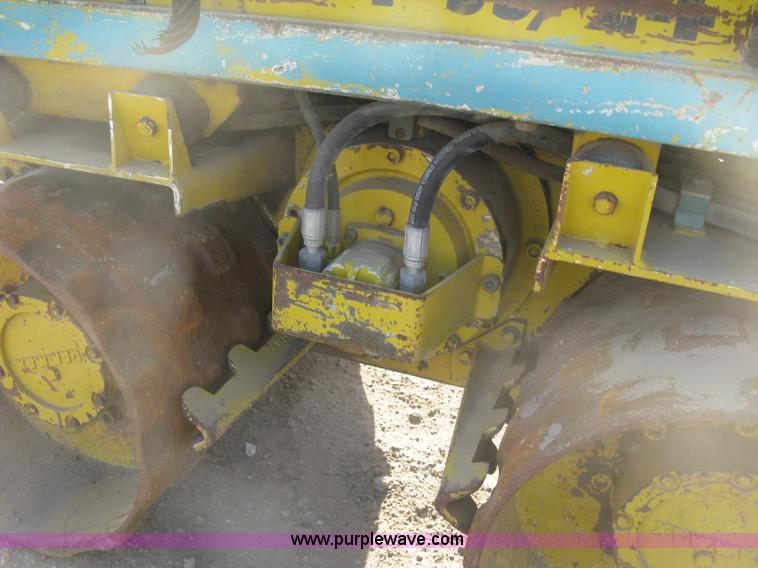 image for item H8720 1996 Multiquip Rammax RW1404-MR trench compactor