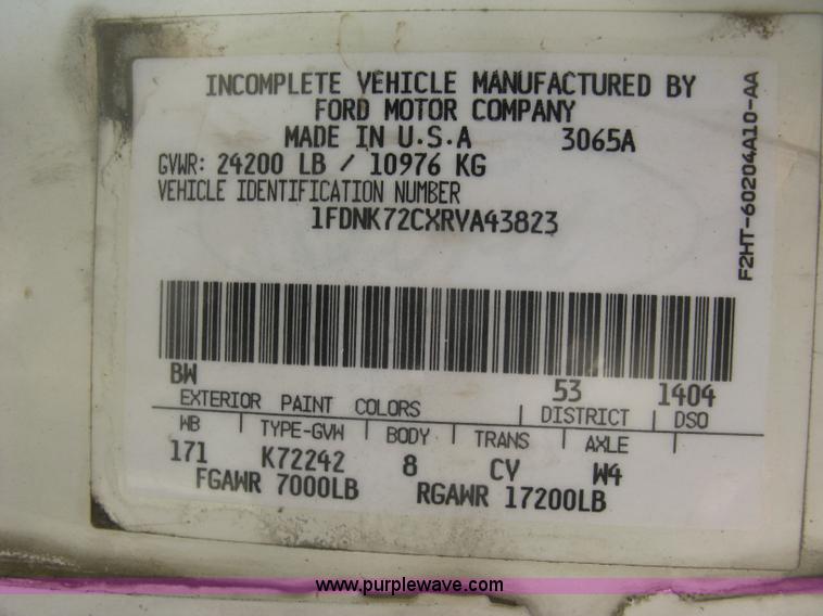 image for item H8722 1994 Ford F700 service truck