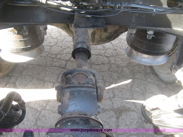 image for item H8723 2001 Sterling semi truck