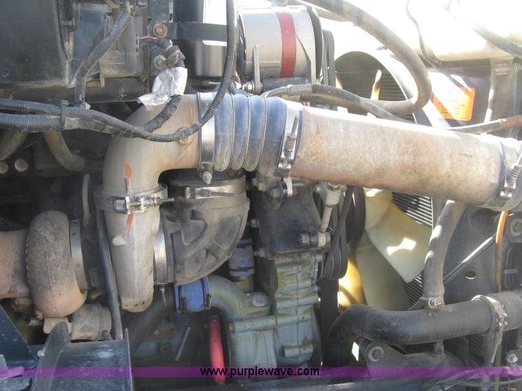 image for item H8723 2001 Sterling semi truck