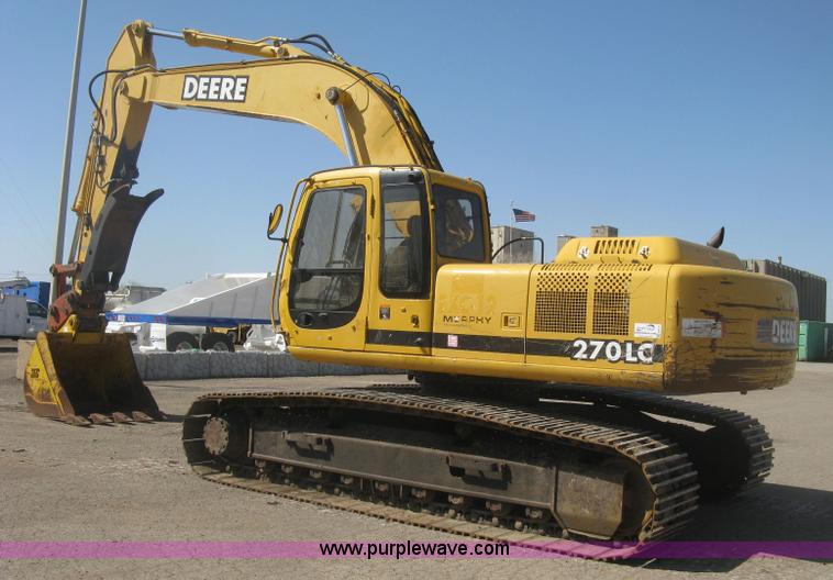 image for item H8724 2001 John Deere 270 LC excavator