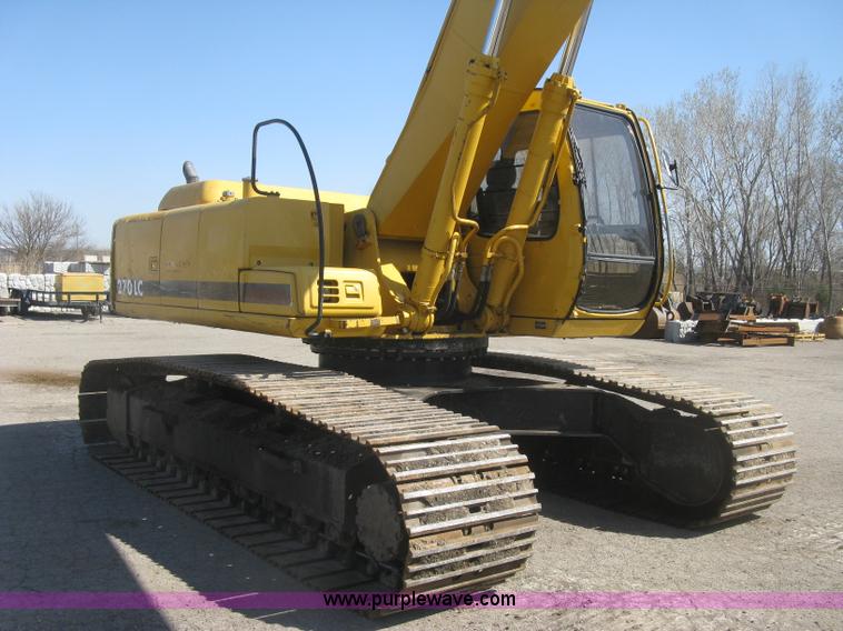 image for item H8724 2001 John Deere 270 LC excavator
