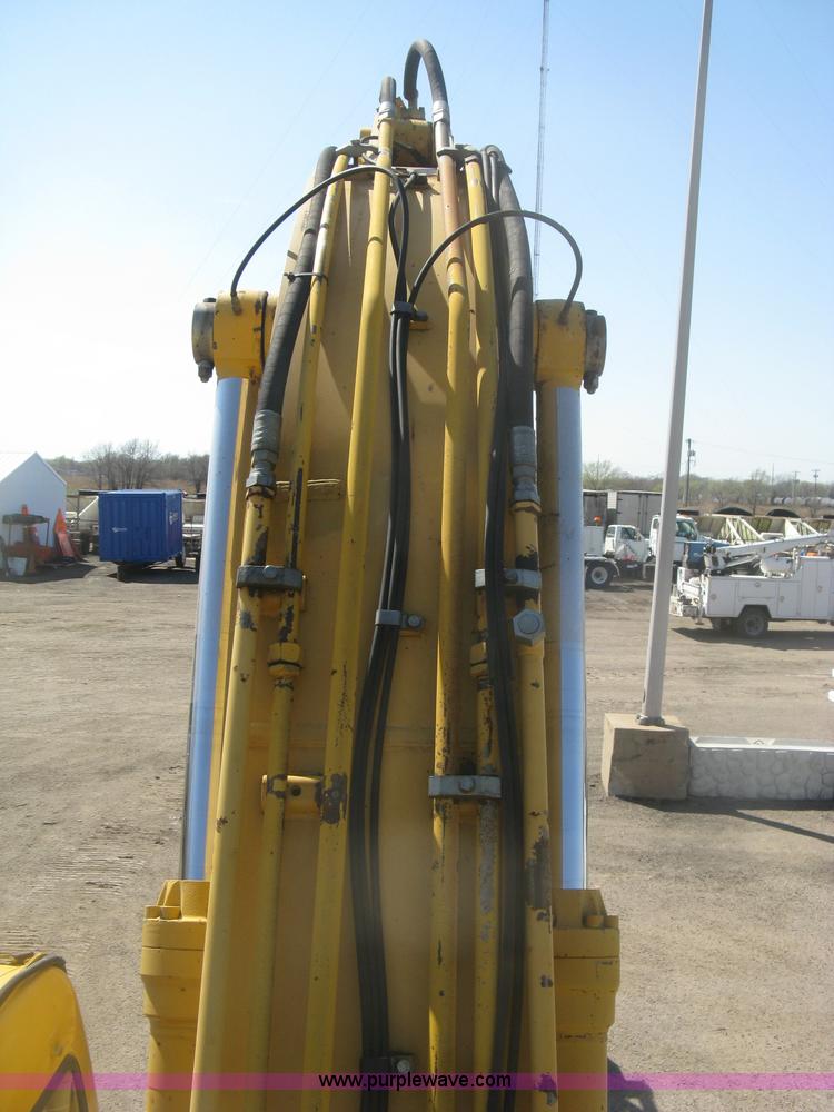 image for item H8724 2001 John Deere 270 LC excavator