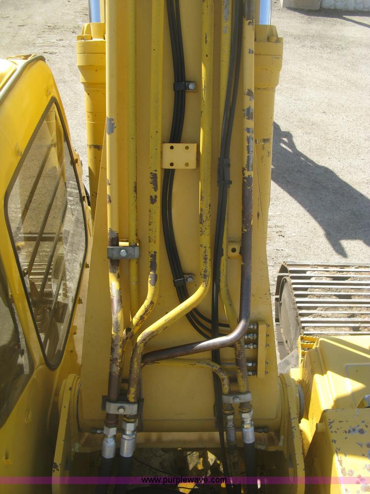 image for item H8724 2001 John Deere 270 LC excavator