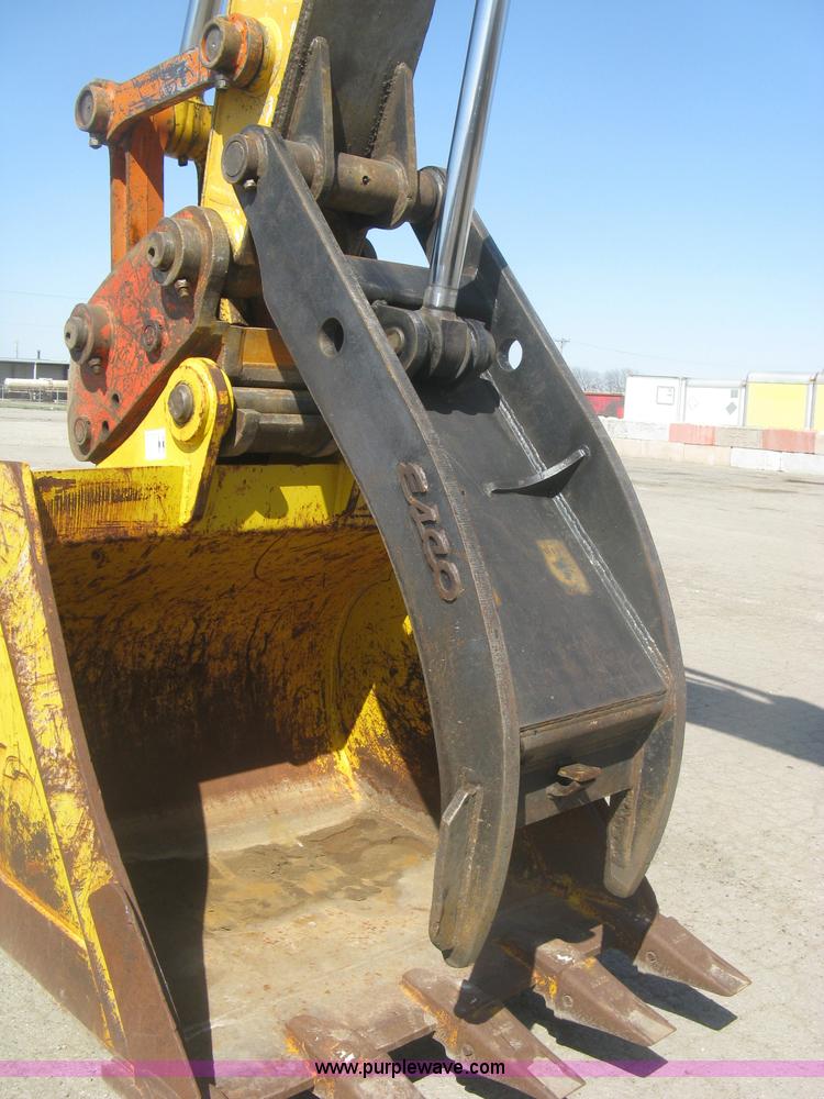 image for item H8724 2001 John Deere 270 LC excavator