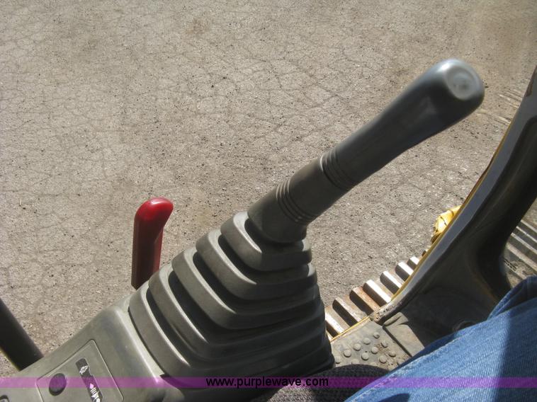 image for item H8724 2001 John Deere 270 LC excavator