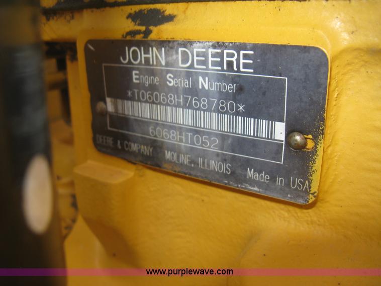 image for item H8724 2001 John Deere 270 LC excavator