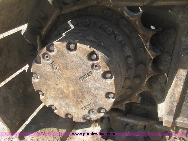 image for item H8724 2001 John Deere 270 LC excavator