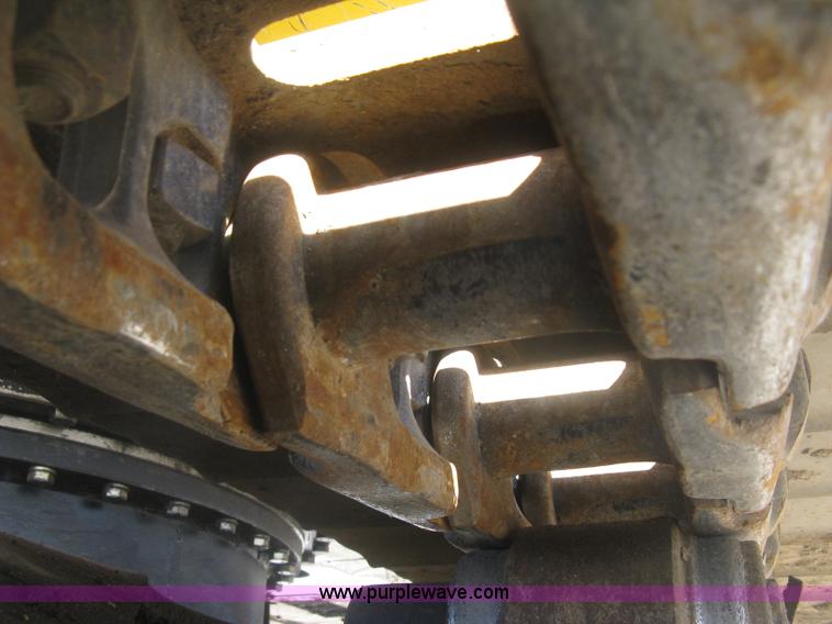 image for item H8724 2001 John Deere 270 LC excavator