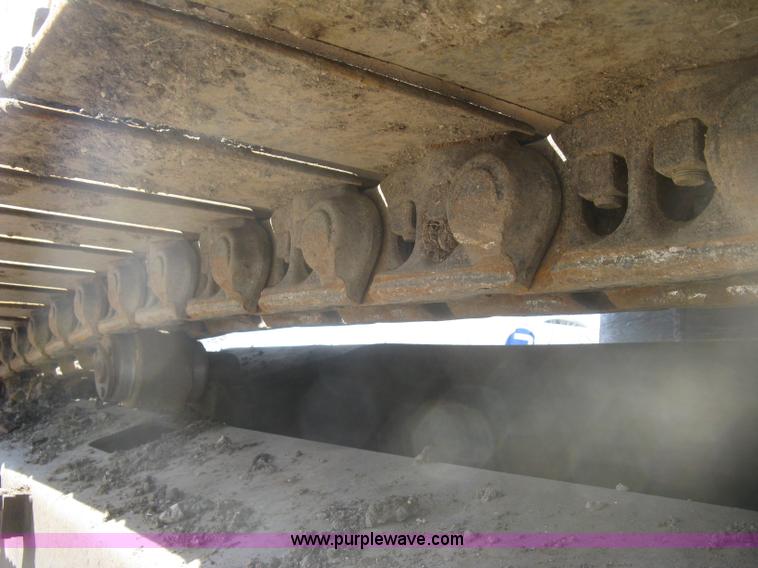 image for item H8724 2001 John Deere 270 LC excavator