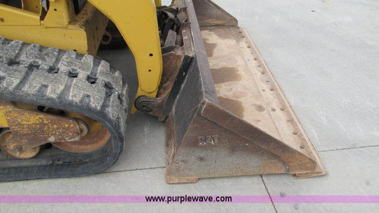 image for item I3066 2011 Caterpillar 289C skid steer