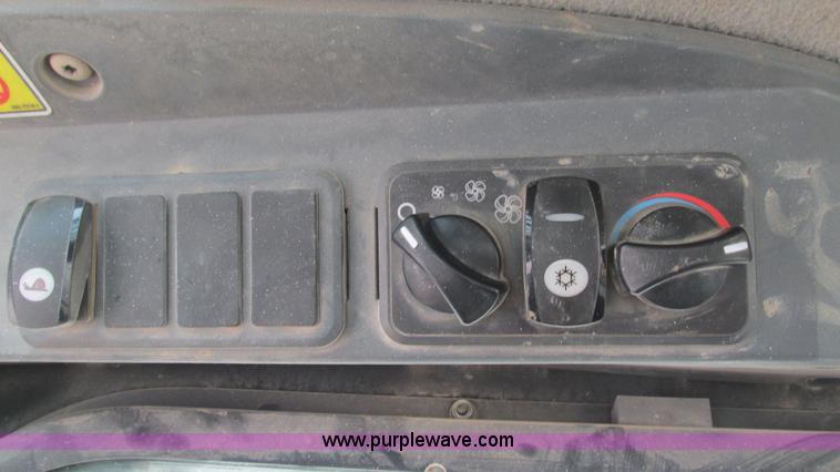 image for item I3066 2011 Caterpillar 289C skid steer