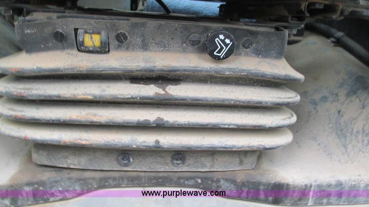 image for item I3066 2011 Caterpillar 289C skid steer