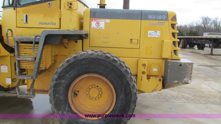 image for item I3067 2001 Komatsu WA180-3 wheel loader