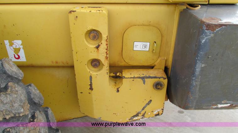 image for item I3067 2001 Komatsu WA180-3 wheel loader