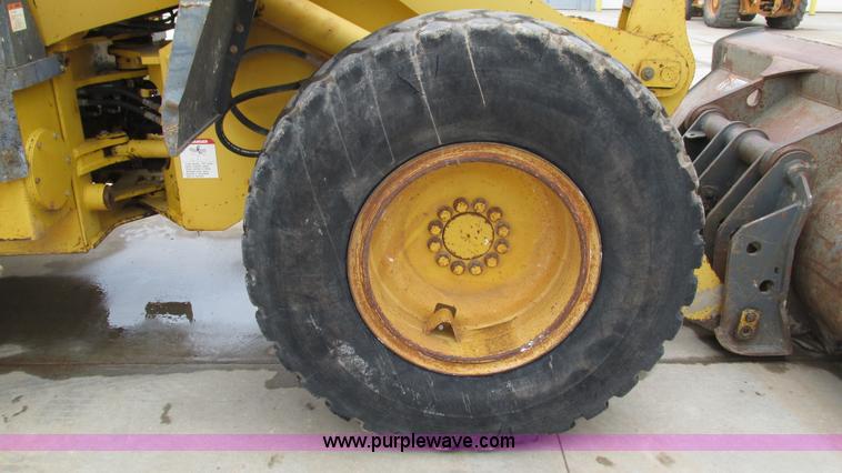image for item I3067 2001 Komatsu WA180-3 wheel loader