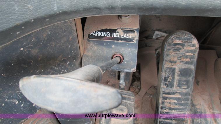 image for item I3067 2001 Komatsu WA180-3 wheel loader