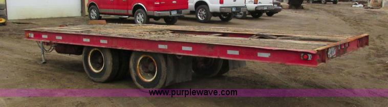 image for item I3753 1983 Hyster tilt deck trailer