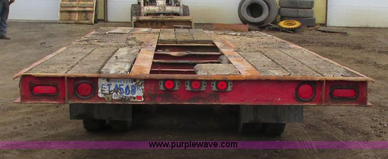 image for item I3753 1983 Hyster tilt deck trailer