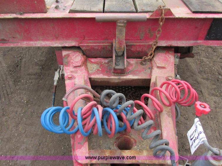 image for item I3753 1983 Hyster tilt deck trailer