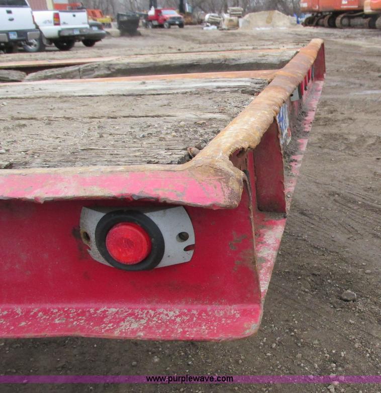 image for item I3753 1983 Hyster tilt deck trailer