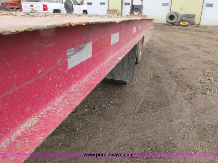 image for item I3753 1983 Hyster tilt deck trailer